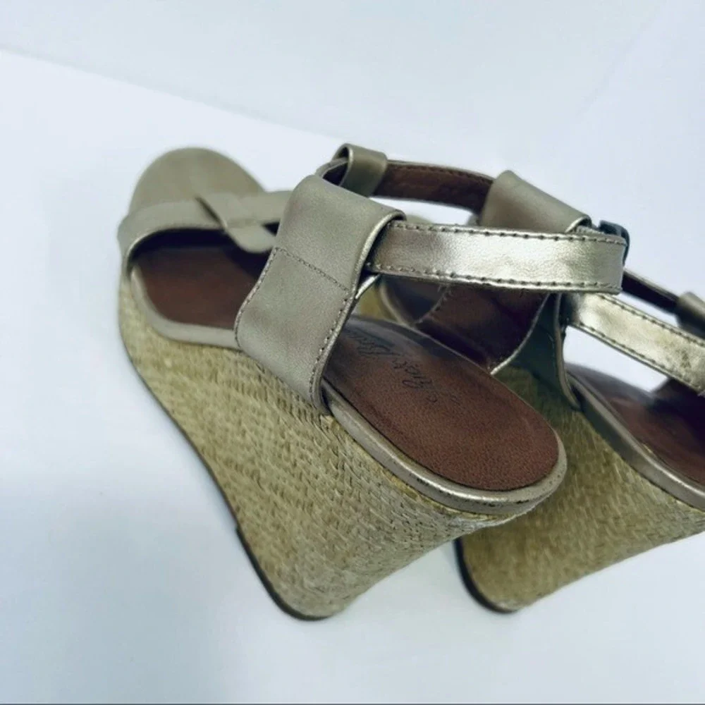 LUCKY BRAND Lovell Gold‎ Espadrille T-Strap Wedge Size 6/36M